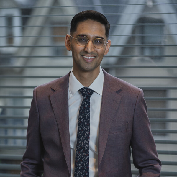 Dr. Saluja Saurabh